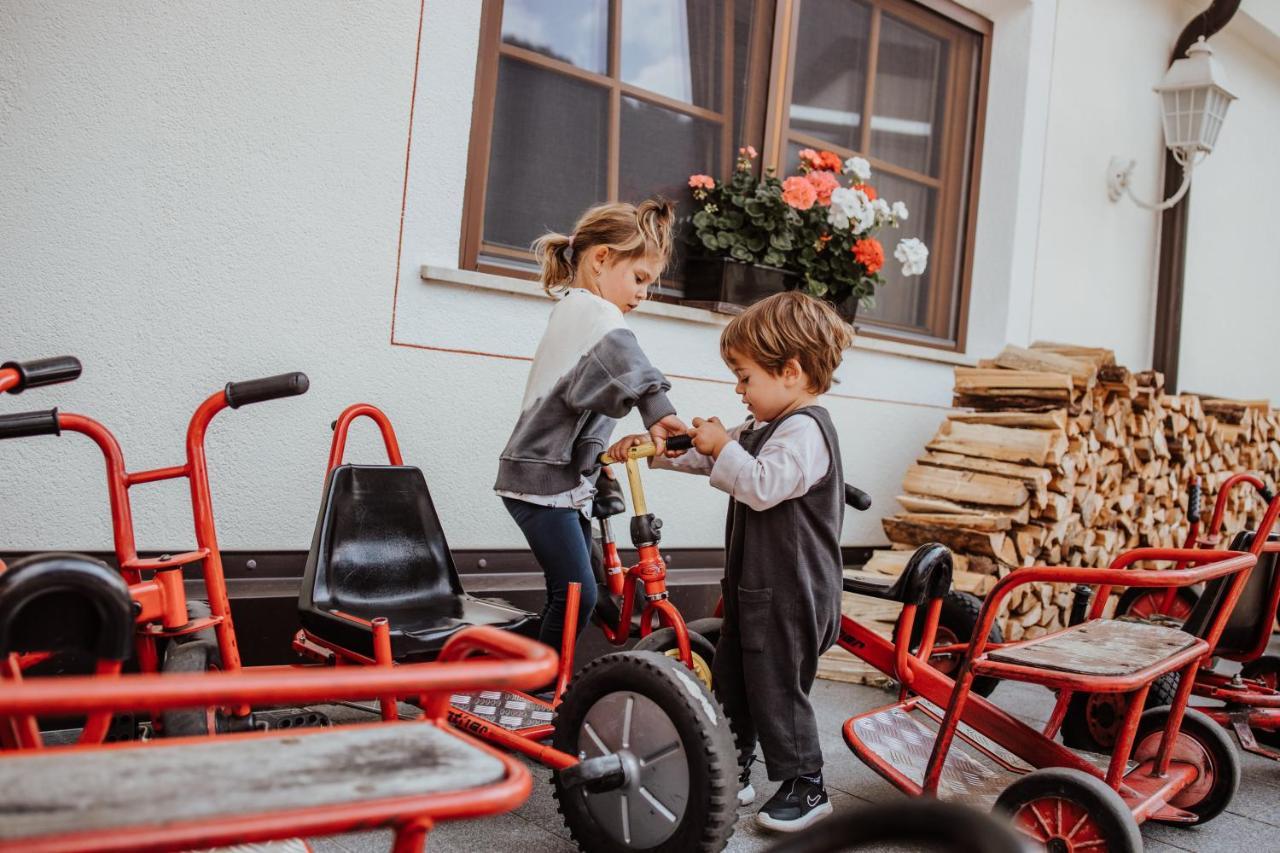 Familienhotel Huber ヴァレス エクステリア 写真