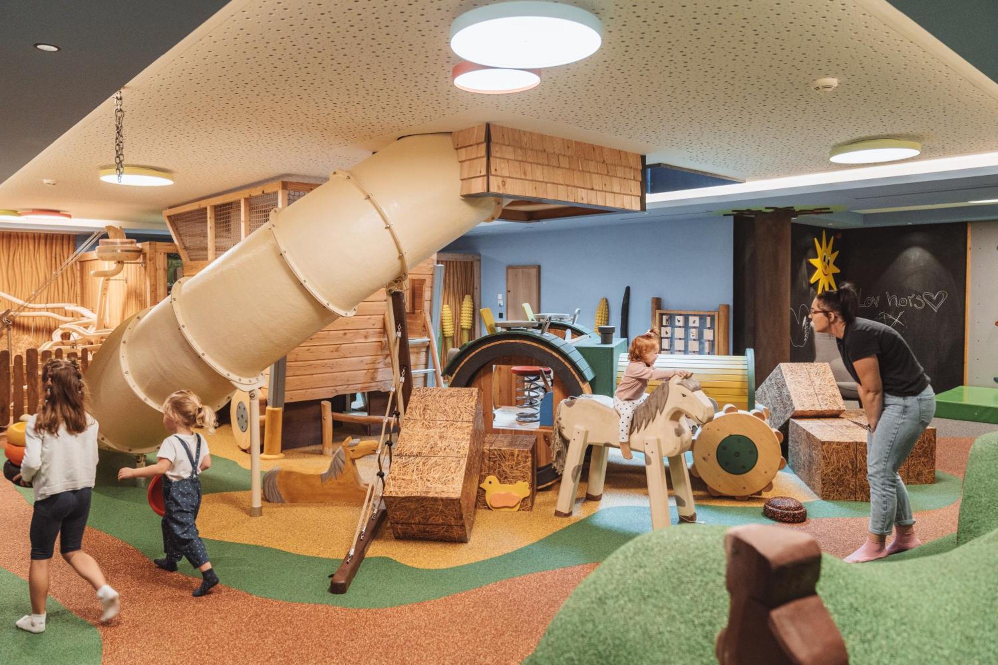 Familienhotel Huber ヴァレス エクステリア 写真
